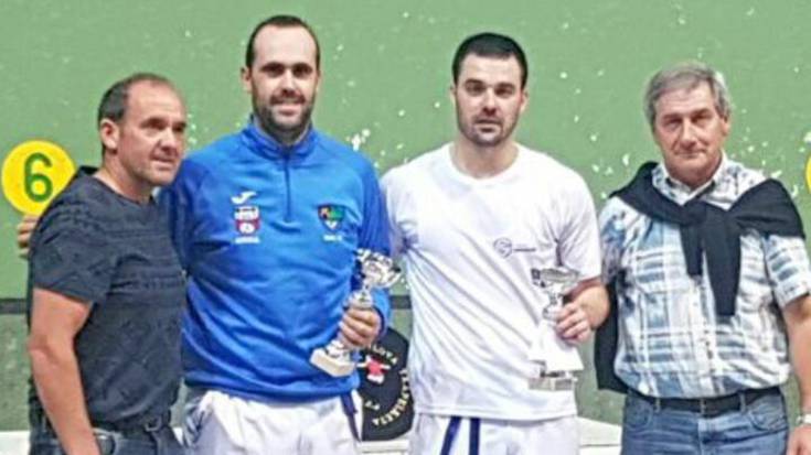 Finalean ezin, Ojuelek Aginagan eta Arrietak Aizarnazabalen