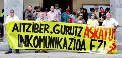 Kontzentrazioak eta asanblada informatiboak egunero, inkomunikazioak iraun bitartean