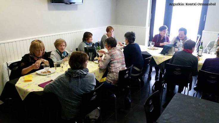 Emakumeen Eguna ospatzen, Irubiden