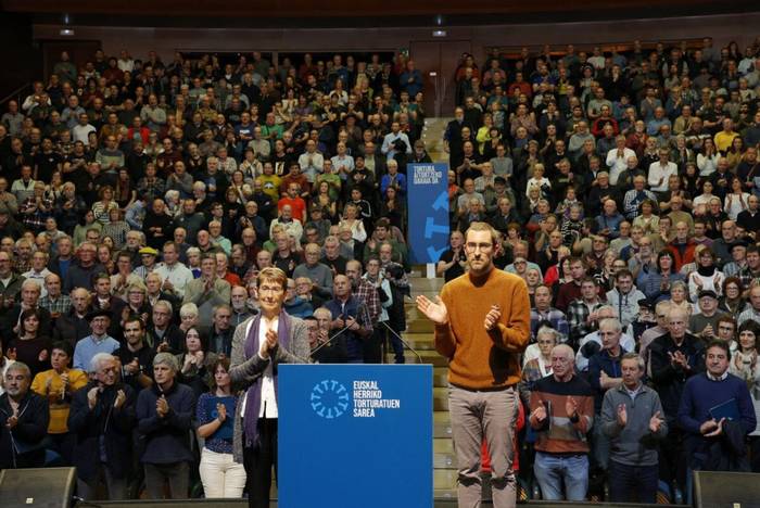 Euskal Herriko Torturatuen sarea sortu dute bailarako hainbat torturaturekin