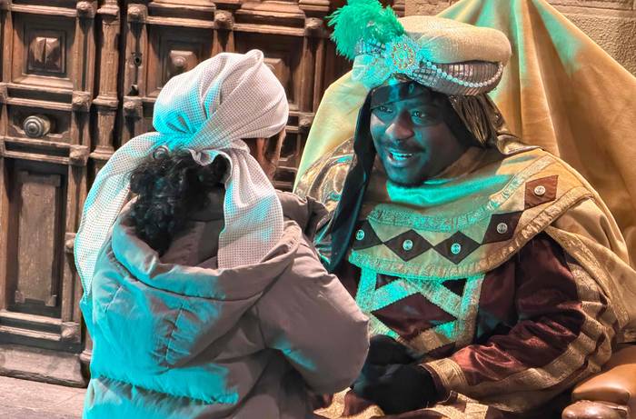 Denentzat magia opari, Errege Egunez