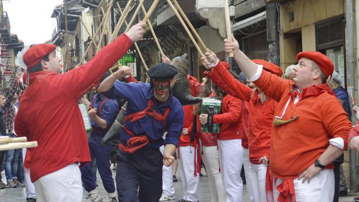 Neguan lanean ibilitako ikazkin goizuetarra, Hernanin barrena