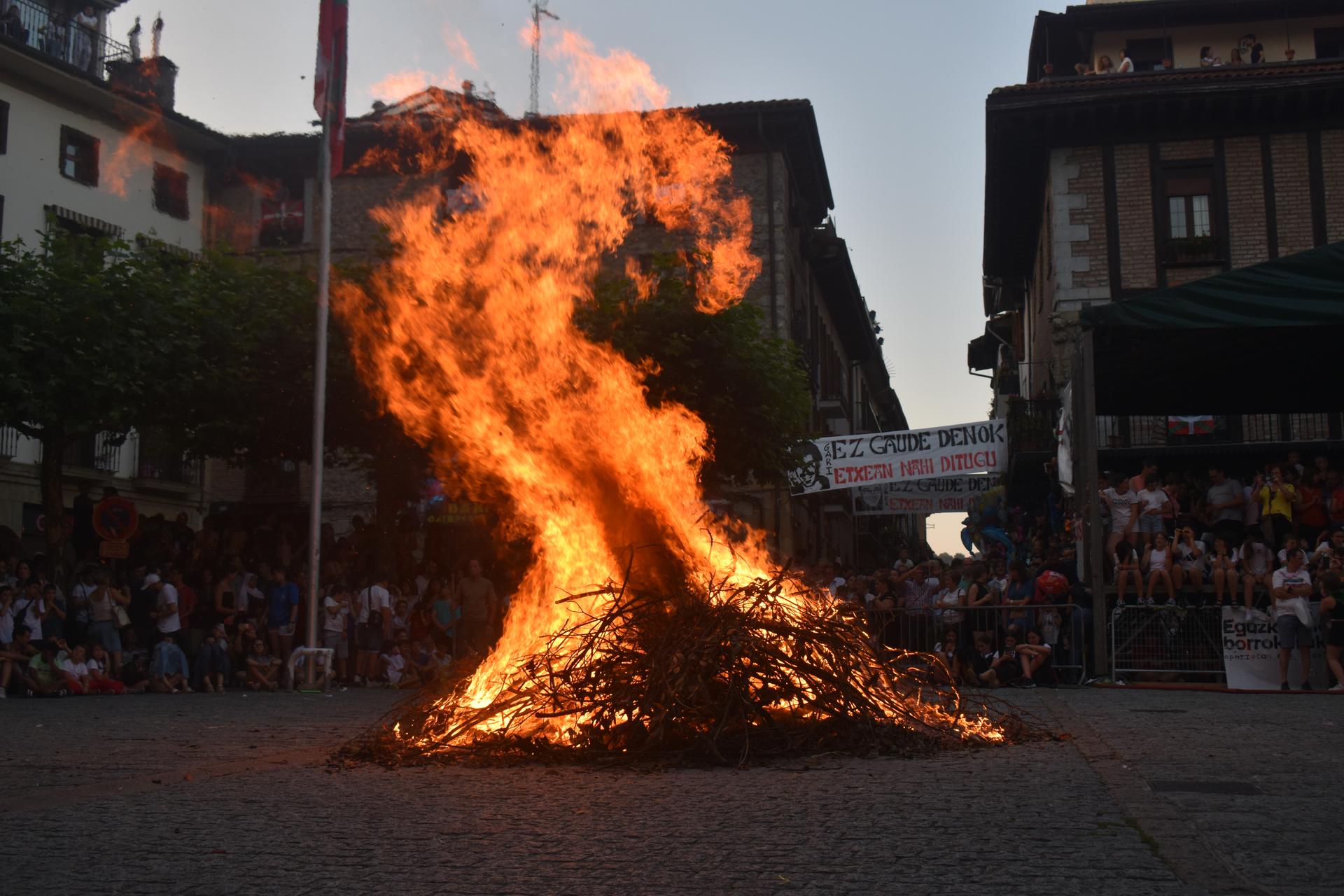 San Joanetako kartel lehiaketa, apirilaren 13ra arte
