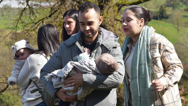 Asteburu ederra izan dute astigartarrek, Korrika eta Zuhaitz egunekin: ‘Ta berriro egin, mundua zurekin…’