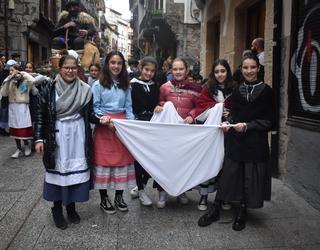 Martxan da gabonetako kalejira herrikoia