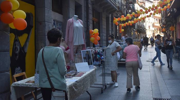 Merkataritza Festa ospatuko dute gaur Kaxkoan, dendak kalera aterata