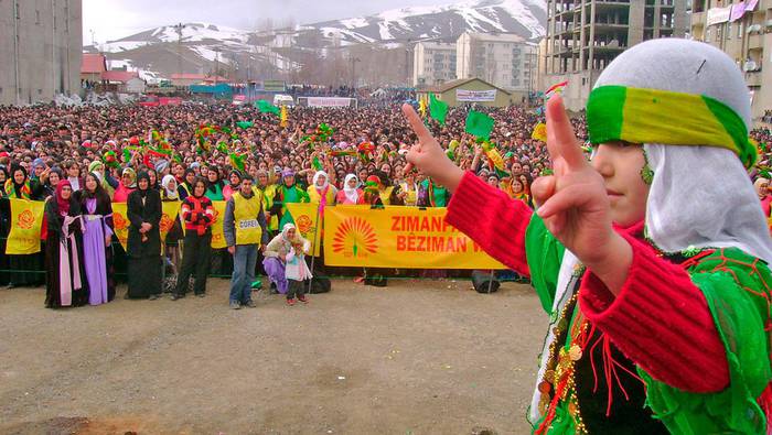 Newroz eguna, herri kurduaren identitatea aldarrikatzeko eguna