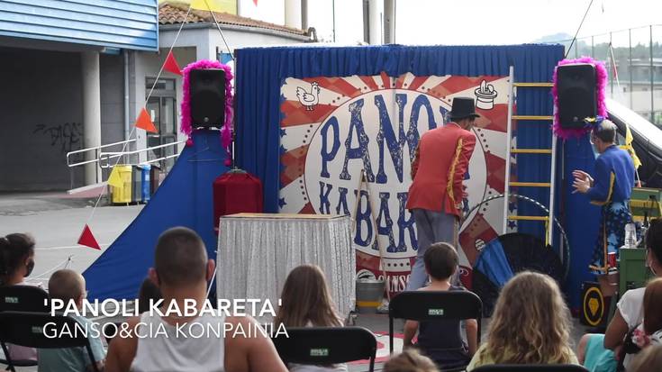 'Panoli kabareta', zirku inperfektua Santio egunean