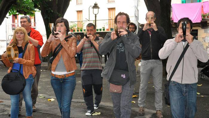 Euskal Herriko albokariak bilduko dira Hernanin