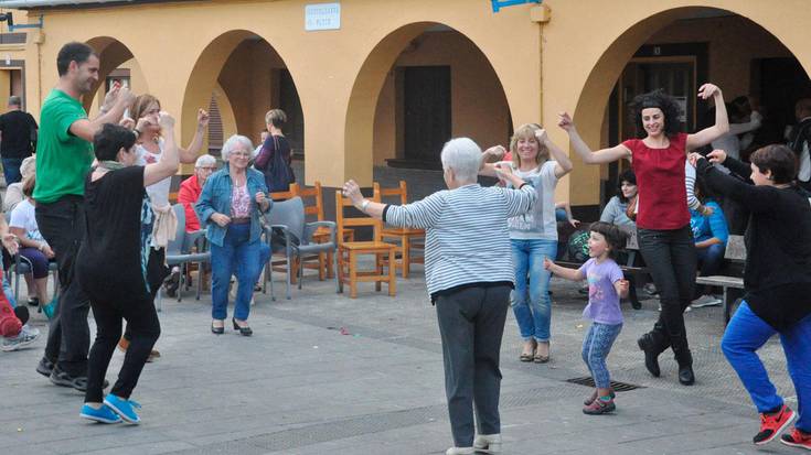 Giro aparta eta erritmo bizia, Portu auzoan
