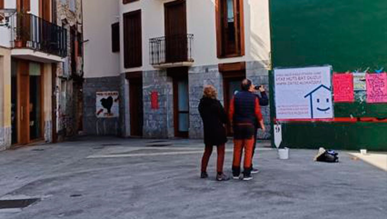«Etxebizitzaren arazoa transbertsala da eta eskuhartze integrala behar da»