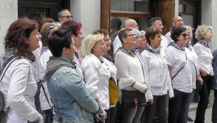 Kontzertu ibiltaria bihar, Umore Onak