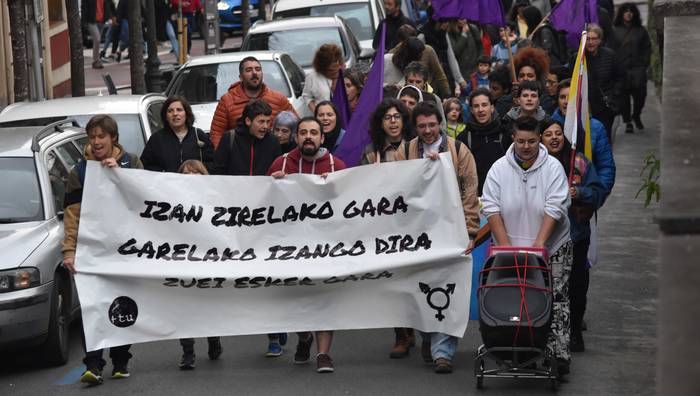 Trans ikusgarritasuna aldarrikatzeko manifestazioa egingo dute gaur Hernanin, 'Zistema irauli' lelopean