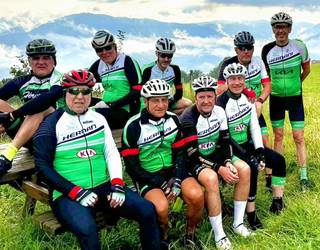 Zikloturistak, Alkizara igandean