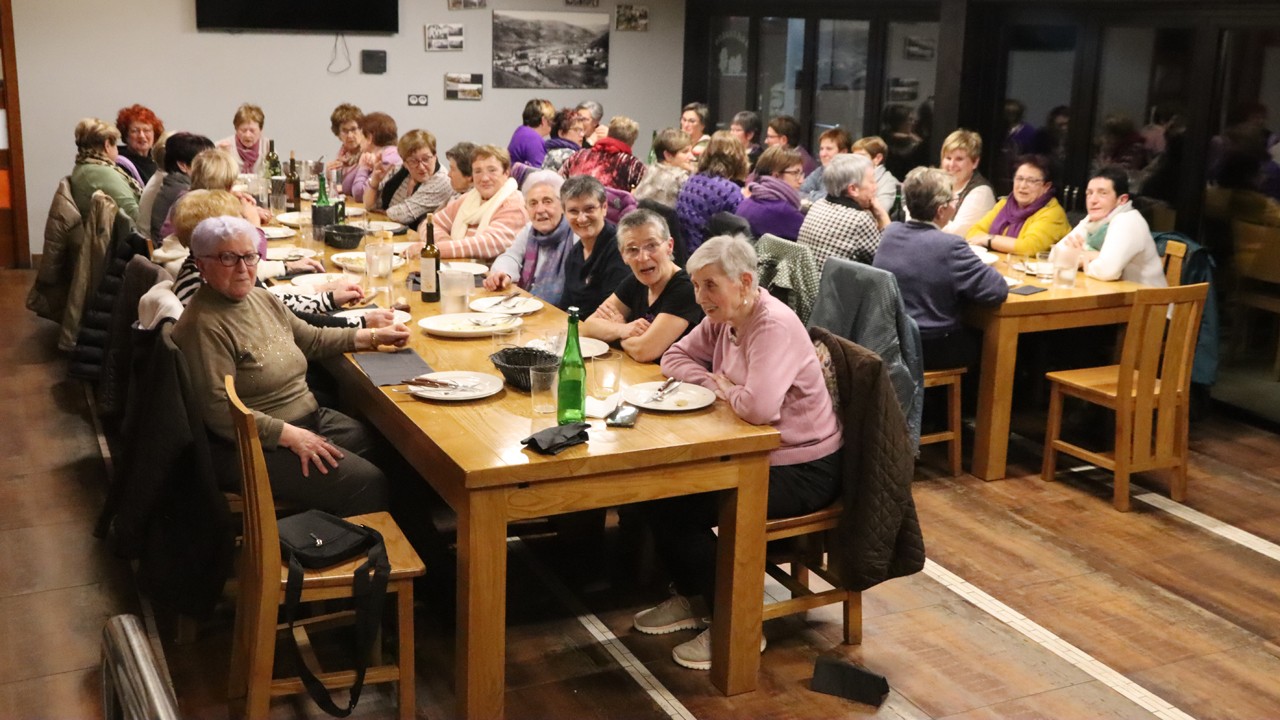 Kontzentrazioa eta afaria egin zituzten Goizuetan, martxoaren 8an