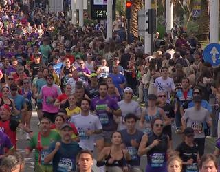 Norbere helburuak beteta, gustura ibili ziren bailarako korrikalariak festa giroko Behobia-Donostia haundian