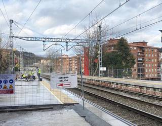 Urriaren amaierara arte, trenbideko obra