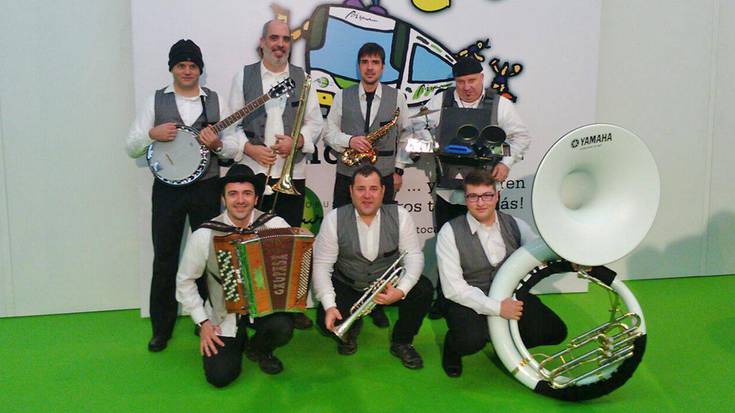 Euskal kantak New Orleanseko jazz musikara ekarrita, Kaxkoan barrena