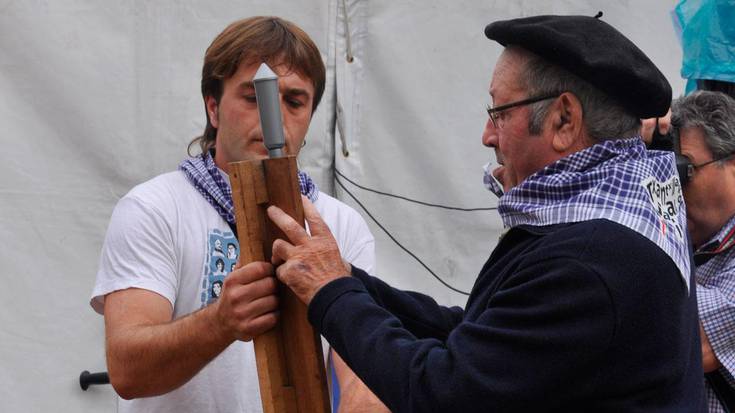 Auzoko festak antolatzen hasteko, bilera gaur