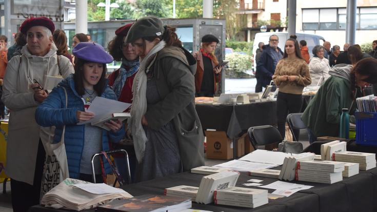 Liburu aurkezpenak, podcasta zuzenean, kontzertuak... eta askoz gehiago, HAzokan!