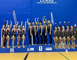 Unax Pellejero eta Hize Andueza gimnasta hernaniarrak, Euskadiko eta Gipuzkoako txapeldun Donosti klubarekin