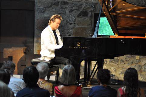 Volodinen pianoaren doinura, Errusian barrena
