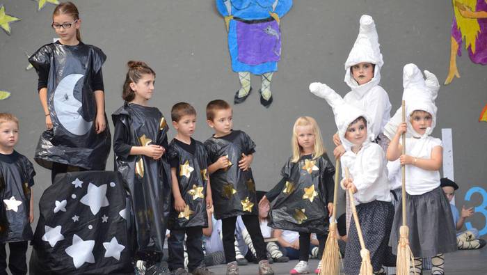 Jan-edana, musika eta giro ona nagusi, Ereñotzuko San Antonio jaietan