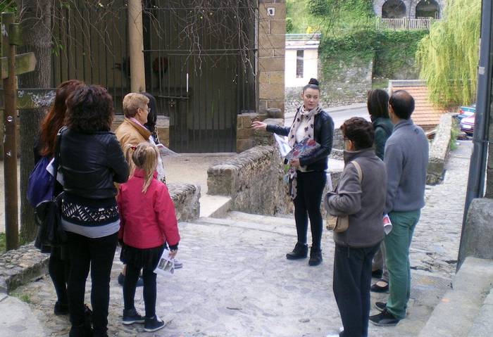 Turismo bulegoa zabalik, uda osoan