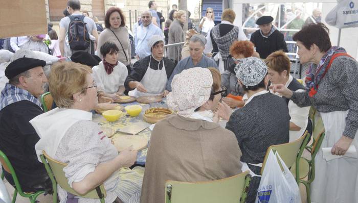 Santo Tomas ospakizunak  eta txistu kontzertua, gaur