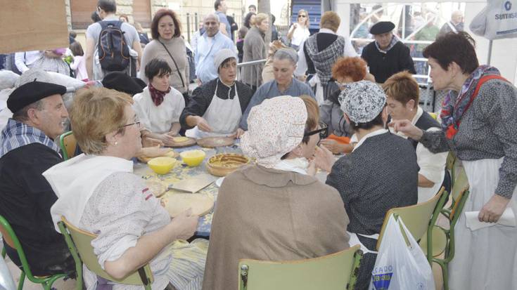 Santo Tomas ospakizunak  eta txistu kontzertua, gaur