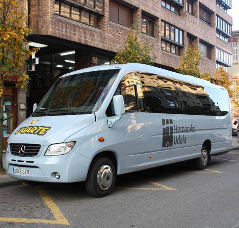 Autobus berria Hernanin da