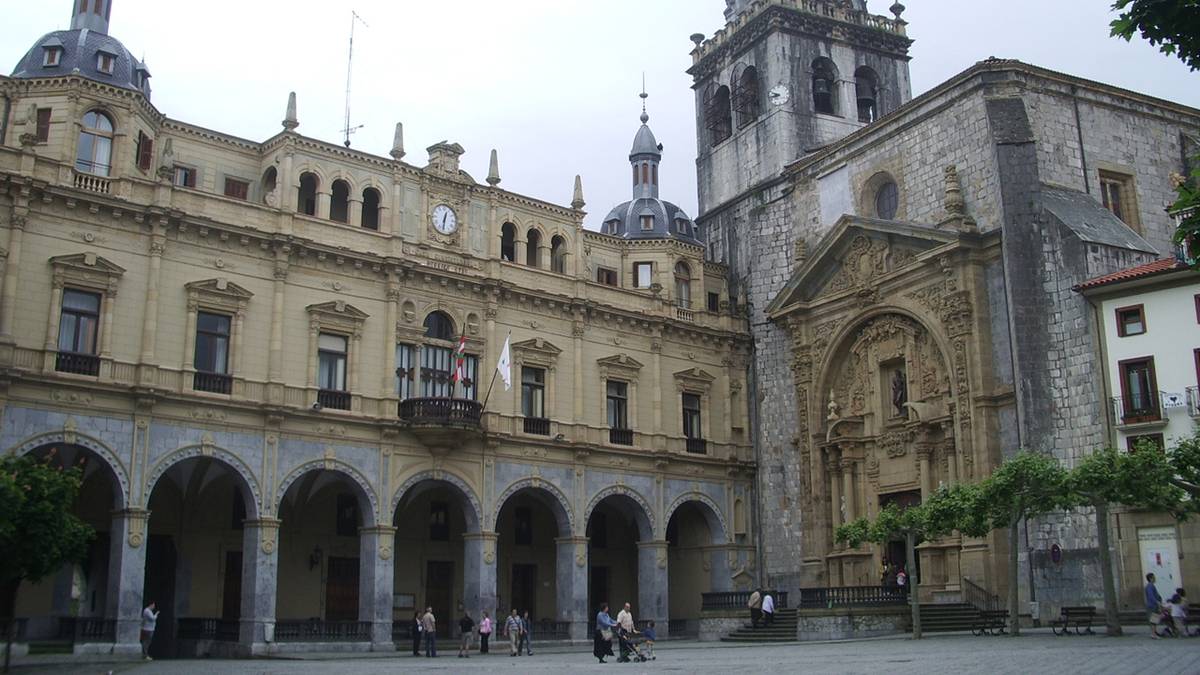 2026an Hernanin kaleko janari-postuak jartzeko eskaerak egin daitezke azaroaren 15era arte