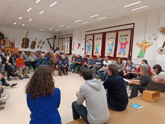 Auzo Bira hasiko da astelehenean