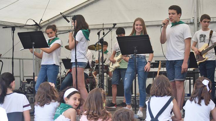 Ikasturtea agurtzeko festa borobila, Musika Eskolak