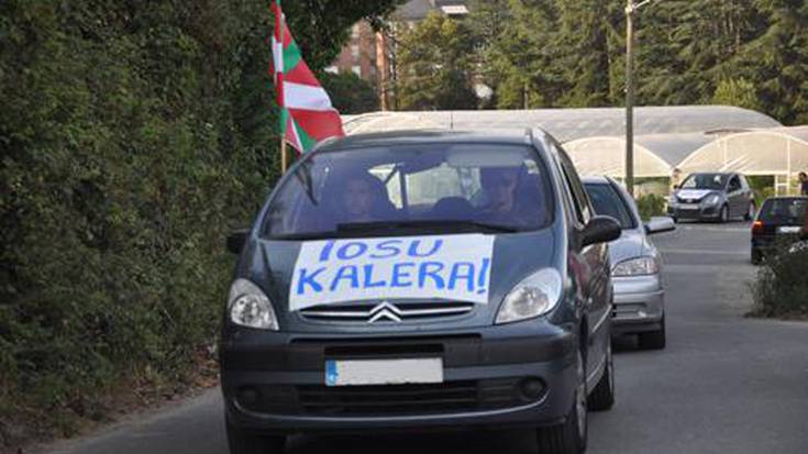 Baraualdia gaurtik biharrera, Uribetxeberriaren askatasuna eskatzeko