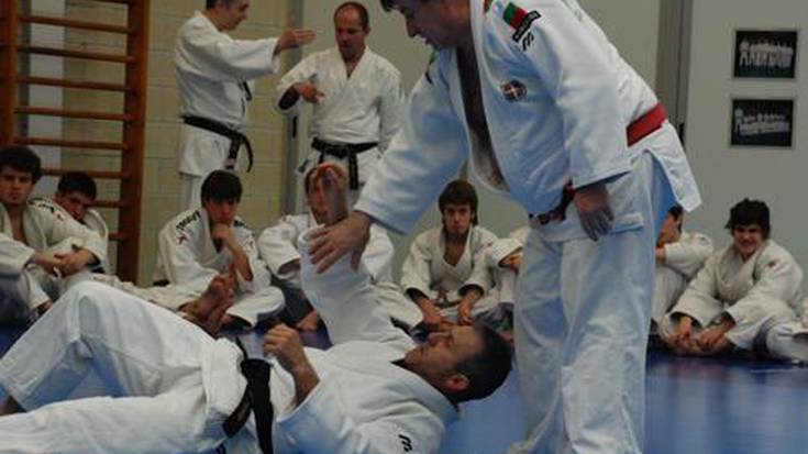 Kata kurtsoa izango da gaur kiroldegian, Gipuzkoako judoka guztiei zuzendua