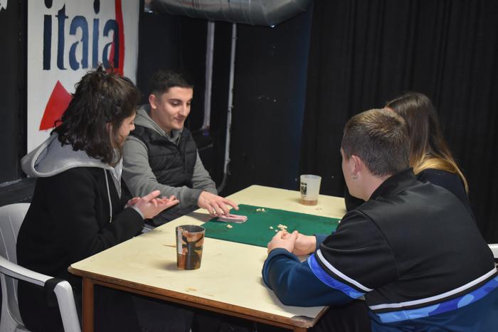 Urtea agurtzeko modu ezberdinak bailaran: Erronda, musa, mendi bueltak eta brindisak