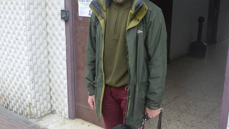 «Nire begi berriak da ‘Axel’ eta bata besteari egokitzen ari gara lehen egun hauetan»