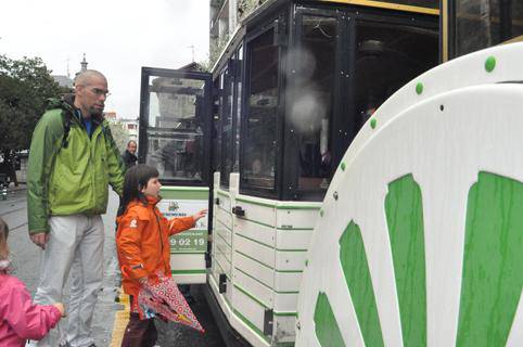 Bost aukera turistarentzat