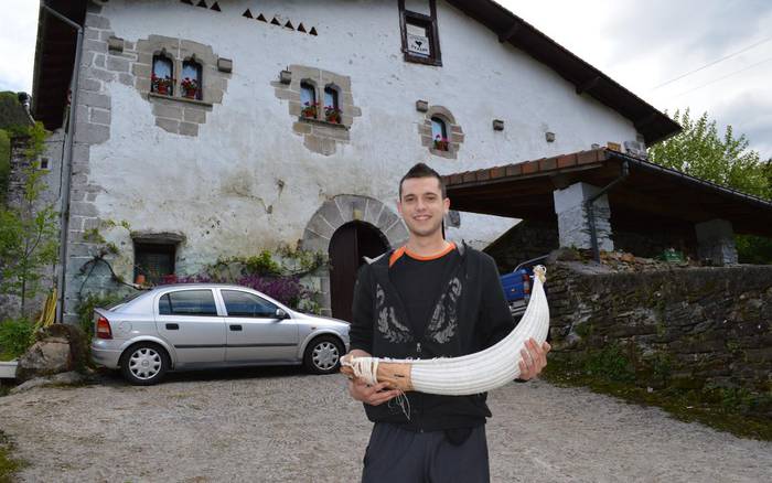 «Helburua? urte pare batera debutatzea»