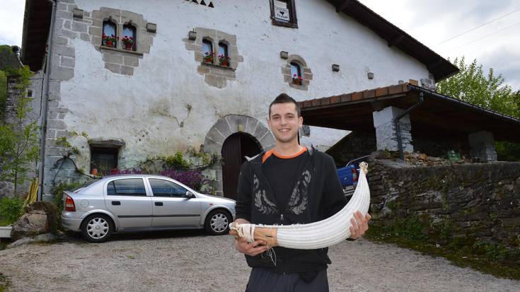 «Helburua? urte pare batera debutatzea»