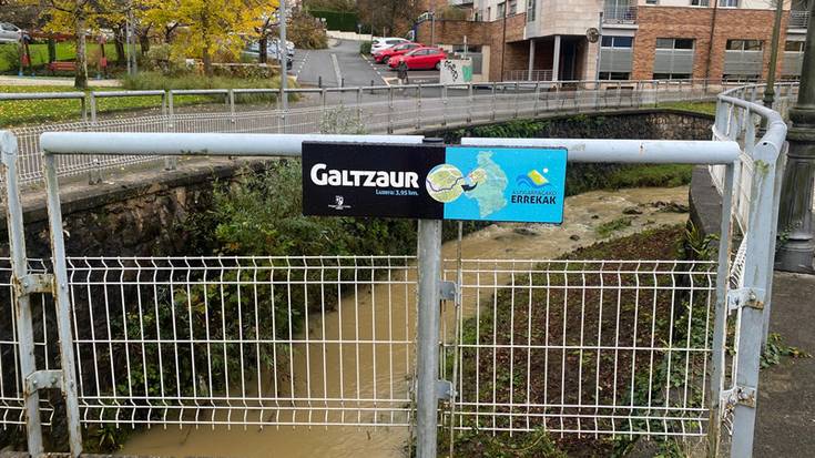 Astigarragako errekak ezagutzera emateko, informazio panelak