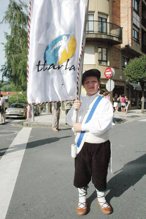 Sorginak, erromatarrak, ‘picapiedra’k eta drakulak izan genituen atzo bixitari