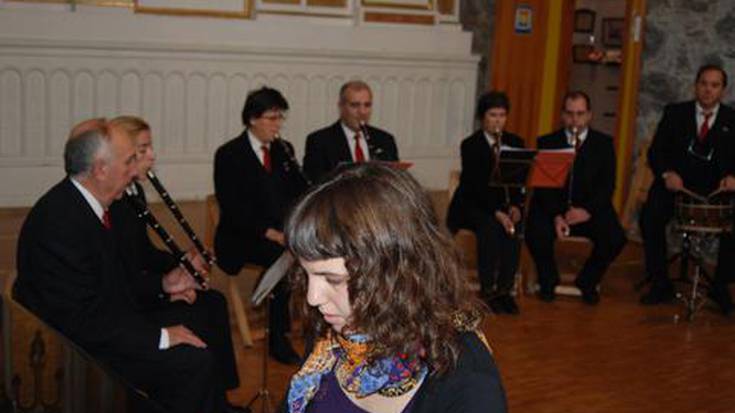 Gabon aurreko egunak girotu dituzte herriko musikariek