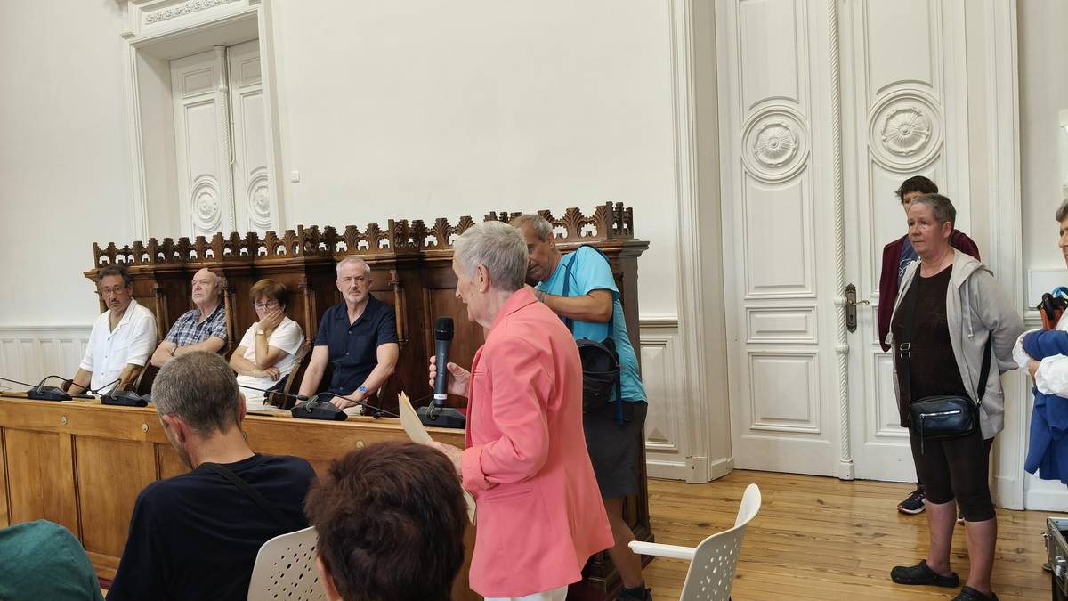 «Etorkizuna askatasunez erabakitzeko eskubidea aitortzea» onartu da