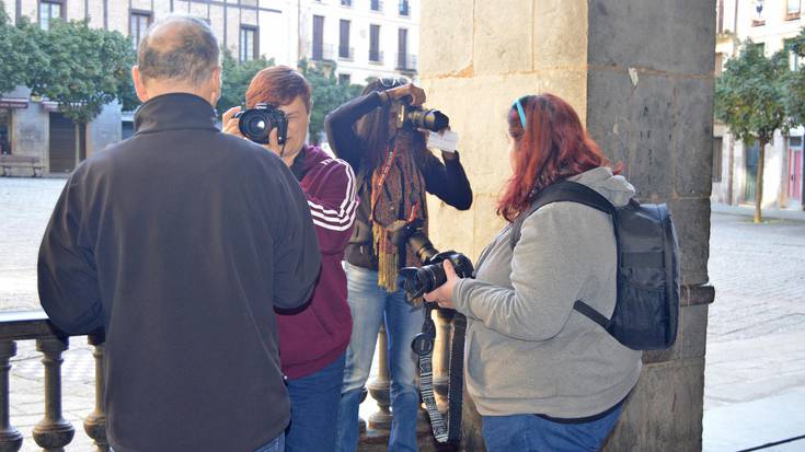 Sari banaketa gaur, Biteri Kultur Etxean