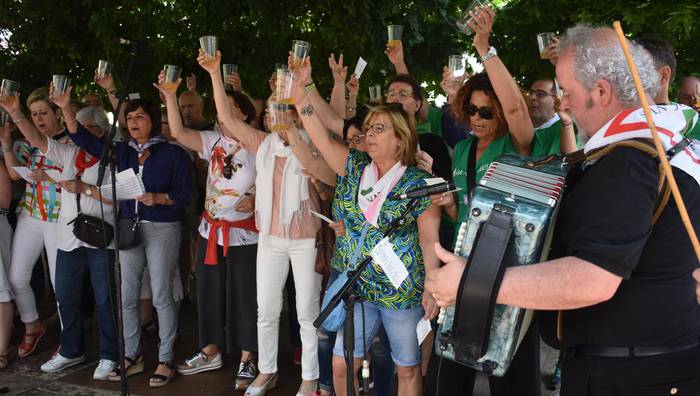 Beroari aurre egiteko itzala eta tragoa