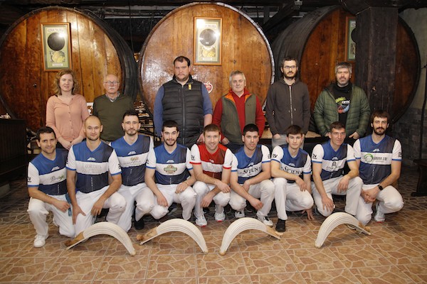 Galarretak ateak irekiko ditu gaur