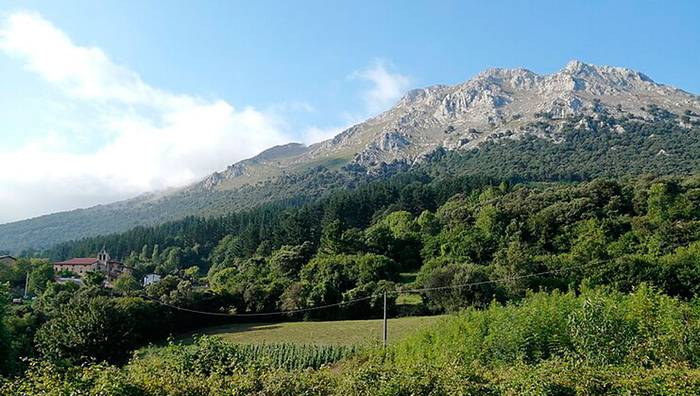 Eibar eta Elgeta artean, mendi, baso, eta landa-herriak ezagutuz