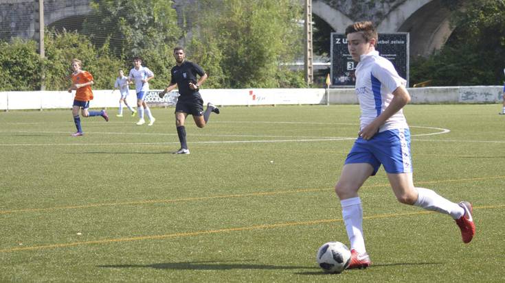 Gaur hasi eta sei egunez mundu ­guztiko futbolariak, ikusgai bailaran